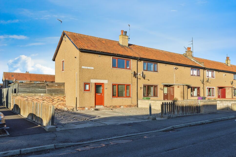 Main image of 2 bedroom End Terrace House for sale, Glenogil Street, Montrose, Angus, DD10