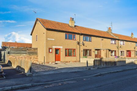 2 bedroom End Terrace House for sale