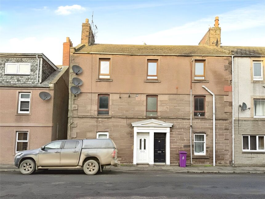 Main image of 2 bedroom  Flat for sale, Union Street, Montrose, Angus, DD10