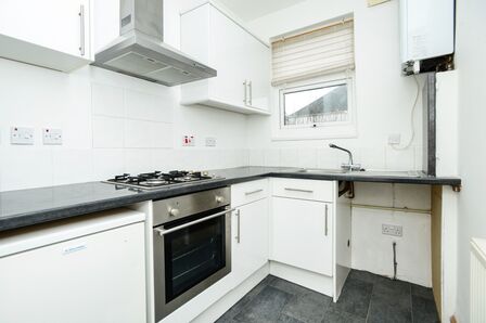 1 Pearson Road, 1 bedroom  Flat to rent, £750 pcm