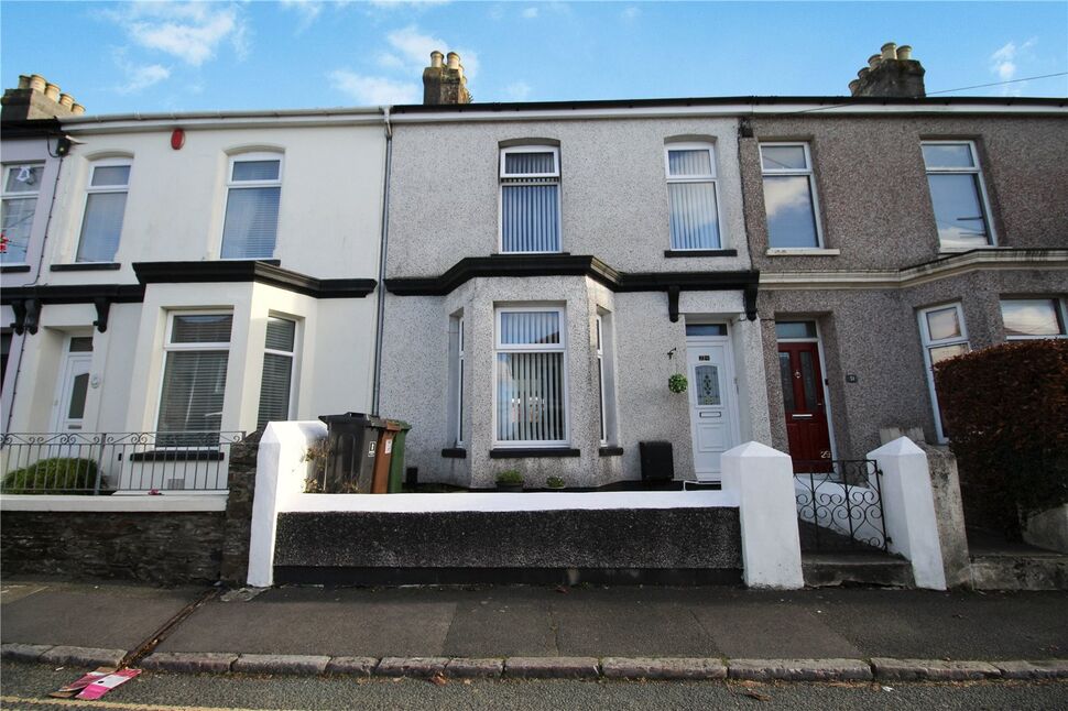 3 bedroom Mid Terrace House for sale