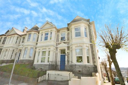 Lipson Road, 2 bedroom  Flat to rent, £850 pcm