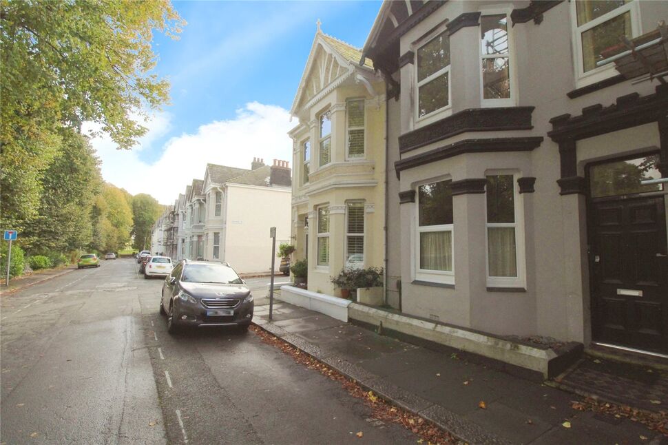 Main image of 2 bedroom Mid Terrace House for sale, Cleveland Road, Plymouth, Devon, PL4