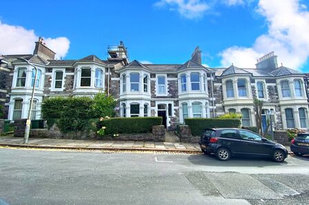 St. Lawrence Road, 1 bedroom  Flat to rent, £196 weekly