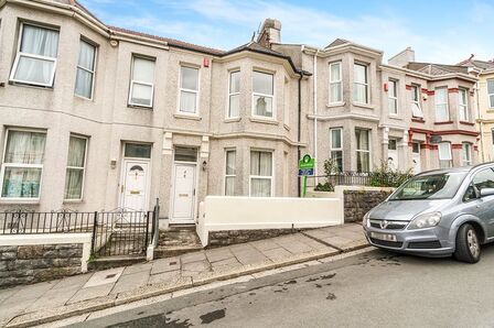 Lipson Avenue, 5 bedroom Mid Terrace House for sale, £230,000