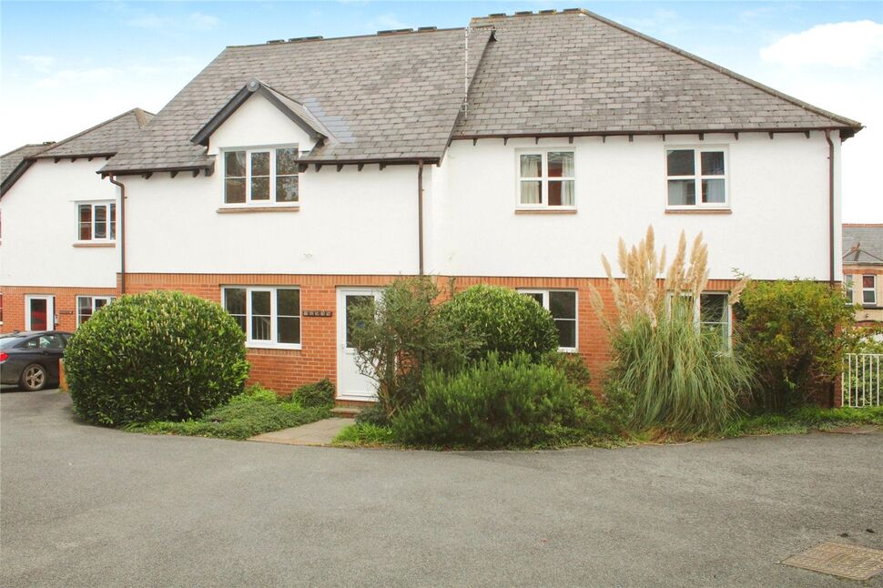 Main image of 2 bedroom  Flat for sale, Church Road, Newton Abbot, Devon, TQ12