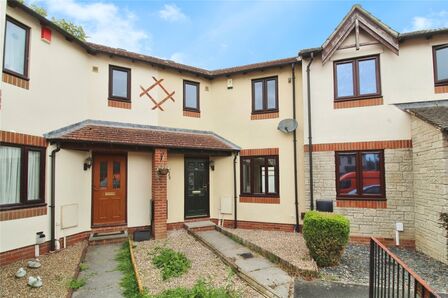 Slanns Meadow, 3 bedroom Mid Terrace House for sale, £270,000