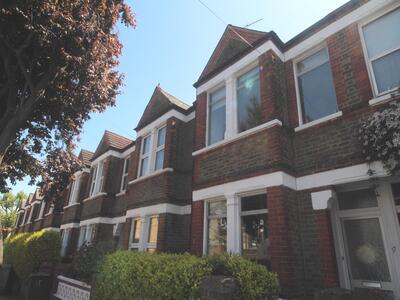 Revelon Road, 4 bedroom Mid Terrace House to rent, £3,200 pcm