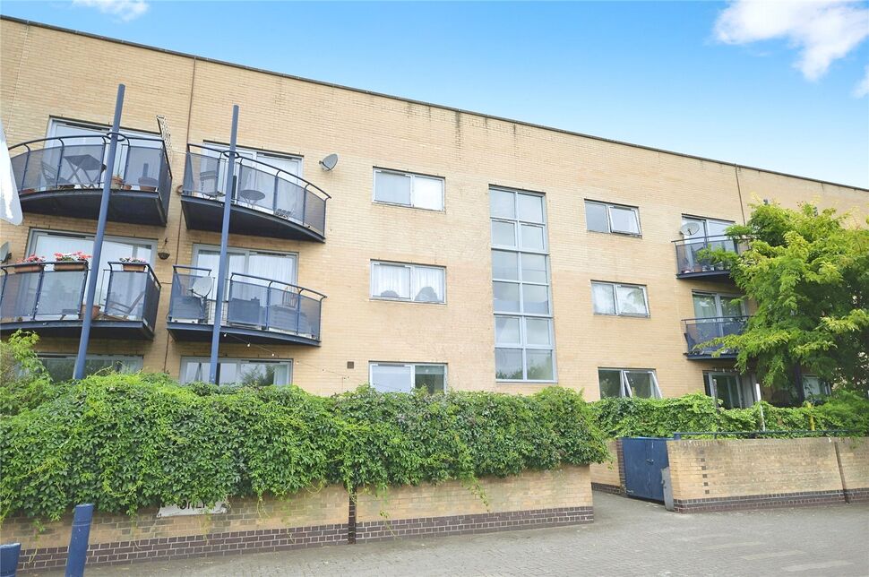 Main image of 1 bedroom  Flat for sale, Briant Street, London, SE14