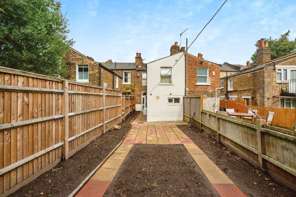 Main image of 2 bedroom  Flat for sale, Hollydale Road, London, SE15