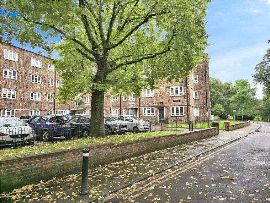 Main image of 2 bedroom  Flat for sale, Nunhead Estate, London, SE15