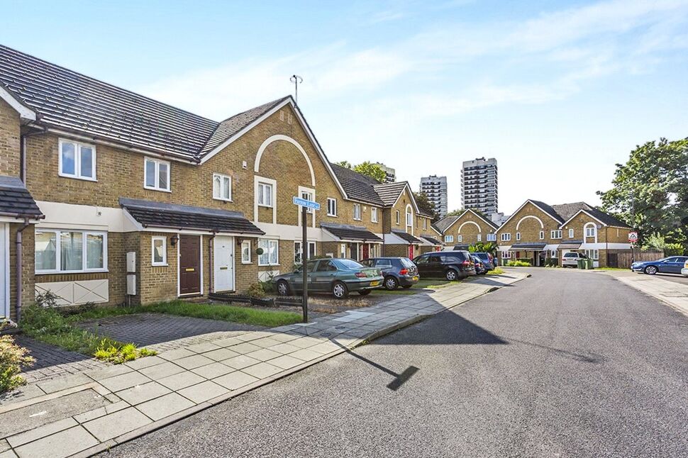 Main image of 3 bedroom Mid Terrace House for sale, Farrow Lane, London, SE14