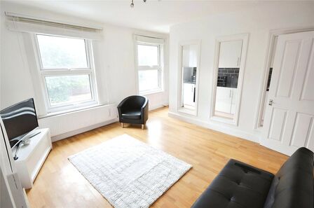 2 bedroom  Flat to rent