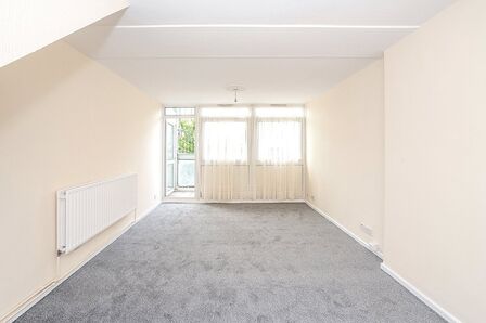 2 bedroom  Flat to rent