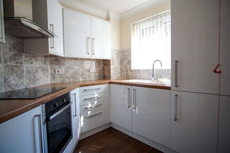 1 bedroom  Flat for sale