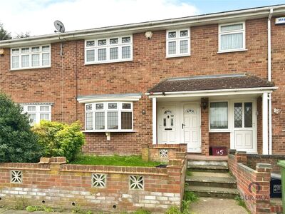 Badlow Close, 3 bedroom Mid Terrace House to rent, £2,000 pcm