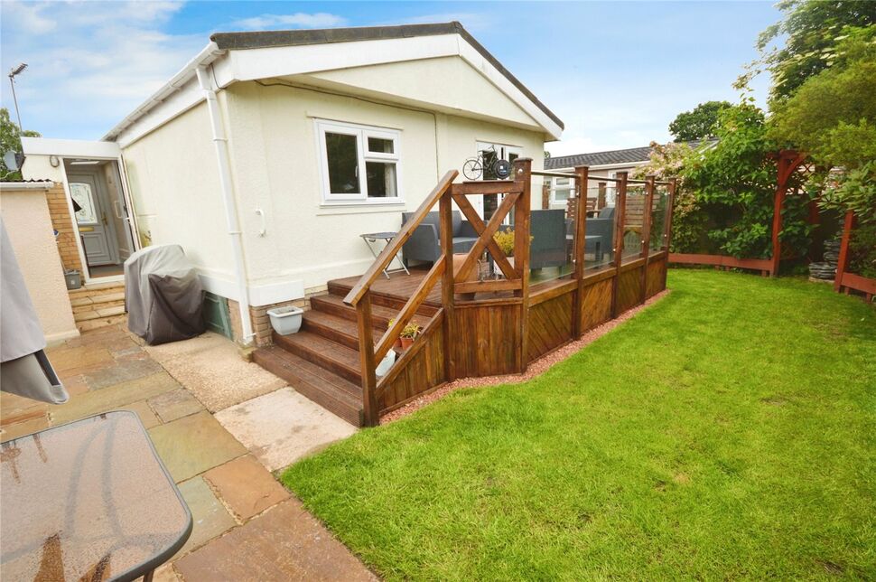 2 bedroom Detached Property for sale