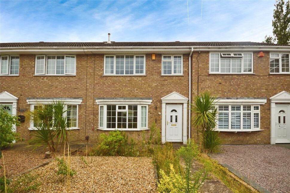 Main image of 3 bedroom Mid Terrace House for sale, Glenbank Close, Lincoln, Lincolnshire, LN6