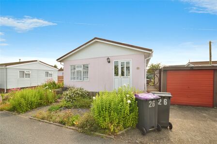 Ambleside Park, 2 bedroom Detached Property for sale, £80,000