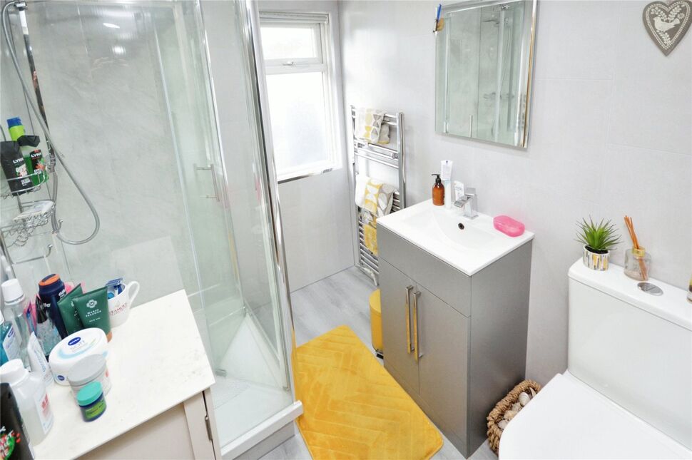 En-Suite Bathroom