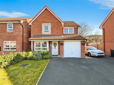 Pius Avenue, 3 bedroom Detached House for sale, £285,000