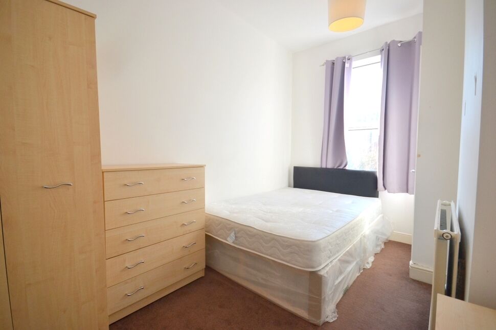 Main image of 1 bedroom  Room to rent, Manfield Road, Abington, Northampton, NN1