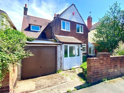 3 bedroom Detached House to rent