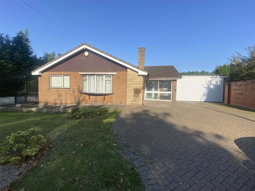 Main image of 3 bedroom Detached Bungalow for sale, College Street, Nuneaton, Warwickshire, CV10