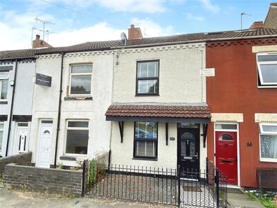 2 bedroom Mid Terrace House for sale