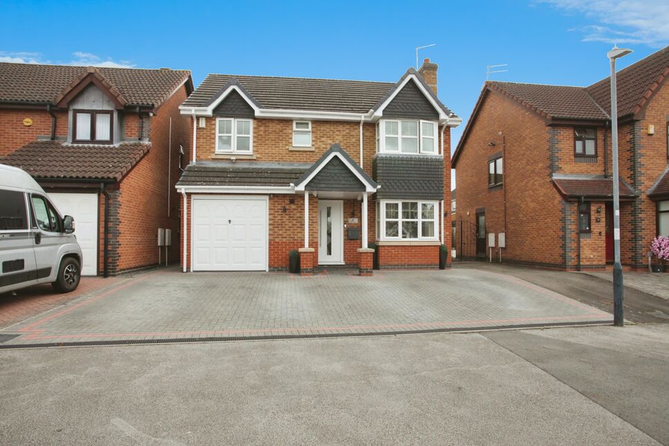 Main image of 4 bedroom Detached House for sale, St. Lukes Way, Nuneaton, Warwickshire, CV10