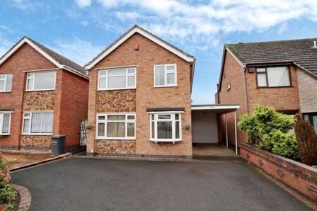 3 bedroom Detached House to rent