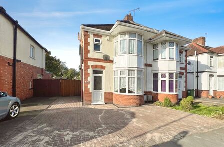 3 bedroom Semi Detached House to rent