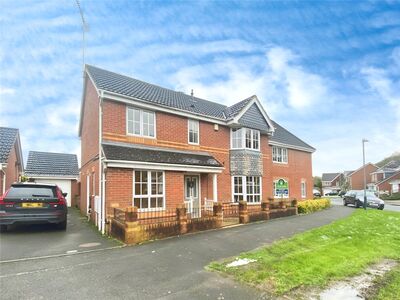 Chaytor Drive, 4 bedroom Detached House to rent, £1,450 pcm