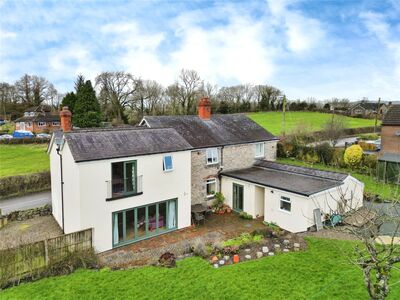 Treflach, 6 bedroom Detached House for sale, £765,000