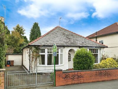 2 bedroom Detached Bungalow for sale