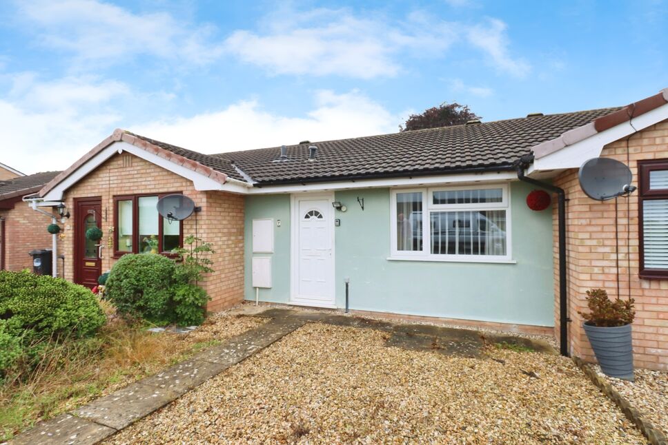 Main image of 1 bedroom Mid Terrace Bungalow for sale, Llys Court, Oswestry, Shropshire, SY11