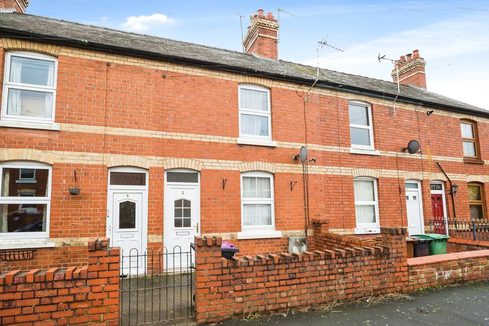 2 bedroom Mid Terrace House for sale