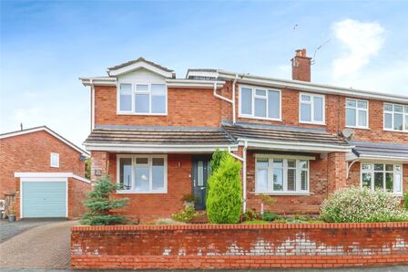 4 bedroom Semi Detached House for sale