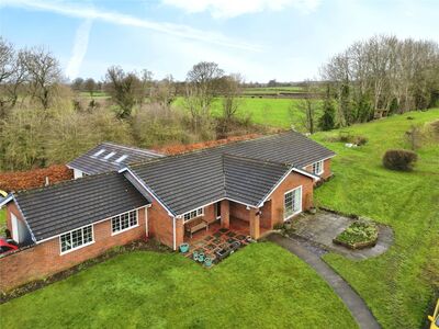 Cambrian Avenue, 4 bedroom Detached Bungalow for sale, £715,000