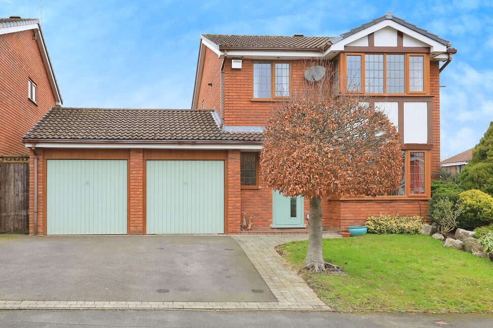 4 bedroom Detached House for sale