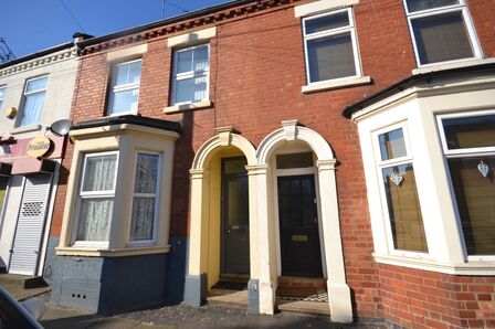 Adnitt Road, 1 bedroom  Flat to rent, £750 pcm