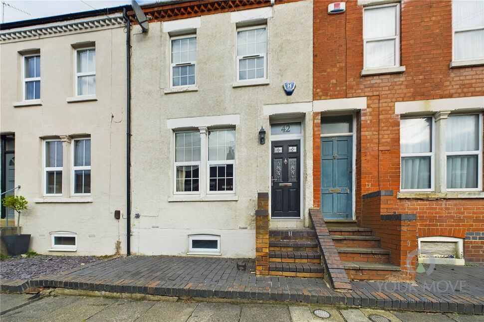 Main image of 2 bedroom Mid Terrace House for sale, Washington Street, Northampton, Northamptonshire, NN2