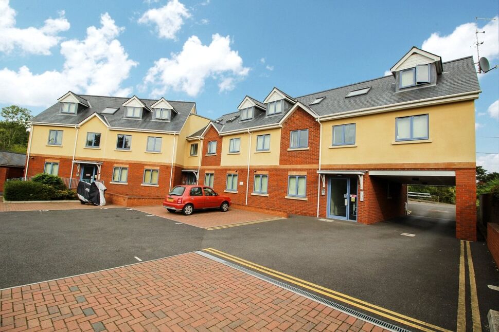 Main image of 2 bedroom  Flat to rent, Wingrove Court Weyhill Road, Andover, Hampshire, SP10