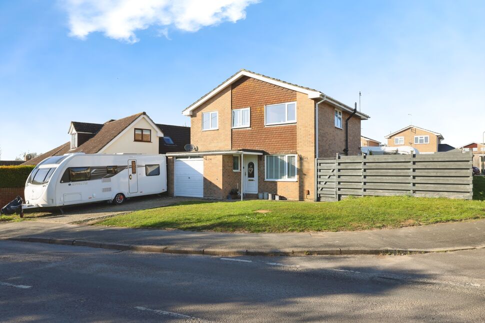 Main image of 4 bedroom Detached House for sale, Foxcotte Road, Charlton, Hampshire, SP10