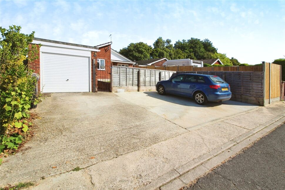 Garage & Driveway