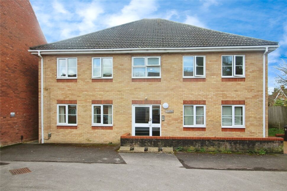 Main image of 2 bedroom  Flat to rent, Lynwood Drive, Andover, Hampshire, SP10