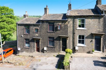 Alma Terrace, 2 bedroom Mid Terrace House for sale, £195,000