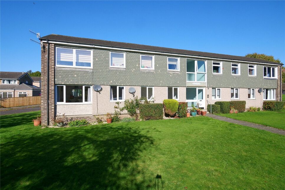 Main image of 3 bedroom  Flat for sale, Hoyle Court Road, Baildon, West Yorkshire, BD17