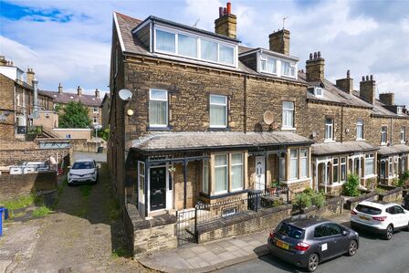 Norwood Terrace, 5 bedroom End Terrace House for sale, £240,000