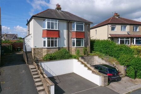 Strathallan Drive, 2 bedroom Semi Detached House for sale, £265,000